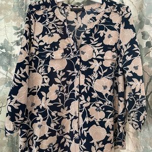 💕💕Brand New 👚💕💕💕